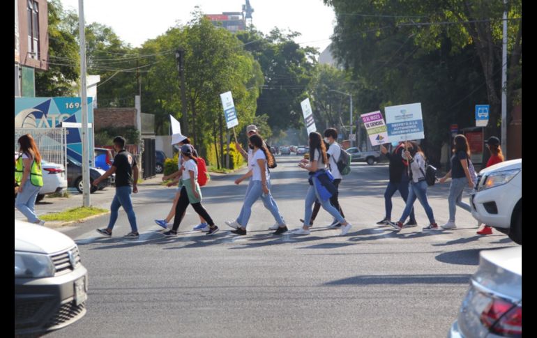 Con la entrega de este martes suman ya 23 mil cartas al despacho del gobernador de Jalisco. ESPECIAL/UdeG