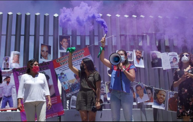 Tendedero en el Congreso de Oaxaca el 15 de septiembre de 2021, día en que se reformó el Registro de deudores alimentarios. ESPECIAL/C. López