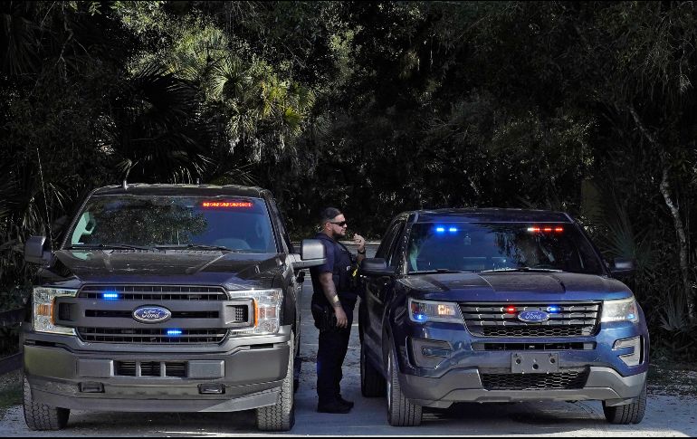 Equipos forenses están examinando la zona del hallazgo, en la reserva natural Carlton. AP/C. O'Meara