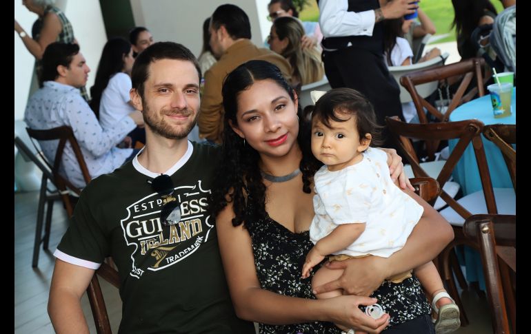 Christopher Françoise, Doris Solis y Alice Françoise GENTE BIEN JALISCO/CLAUDIO JIMENO