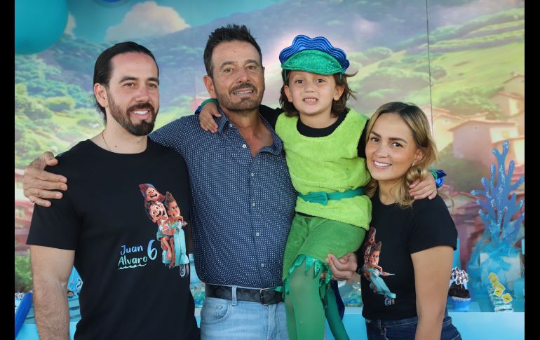 Antonio Martínez Gallardo Moyano, Antonio Martínez Gallardo, Juan Álvaro Martínez Gallardo Navarro y Karen Navarro GENTE BIEN JALISCO/CLAUDIO JIMENO