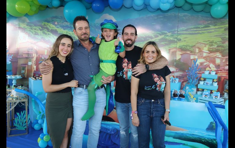 Ana Cecilia Martínez Gallardo, Antonio Martínez Gallardo, Juan Alvaro Martínez Gallardo Navarro, Antonio Martínez Gallardo Moyano y Karen Navarro GENTE BIEN JALISCO/CLAUDIO JIMENO