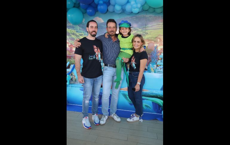 Antonio Martínez Gallardo Moyano, Antonio Martínez Gallardo, Juan Álvaro Martínez Gallardo Navarro y Karen Navarro GENTE BIEN JALISCO/CLAUDIO JIMENO