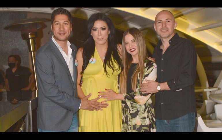 Juan Carlos Soto, Adriana Fregoso, Lore Peña y Chagüin Navarro. GENTE BIEN JALISCO/ MARIFER RACHED