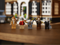 Una nueva aventura está a punto de vivirse en la residencia McCallister. LEGO