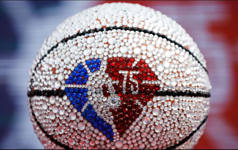 La NBA realiza homenajes a sus leyendas por los 75 años de la Liga. AFP/J. Tilton
