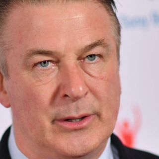Alec Baldwin rompe el silencio tras matar accidentalmente a una mujer durante un rodaje: "Mi corazón está roto"