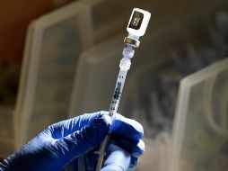 La gran mayoría de los casi 190 millones de estadounidenses que están completamente vacunados contra el COVID-19 han recibido las opciones de Pfizer o de Moderna. AP / ARCHIVO