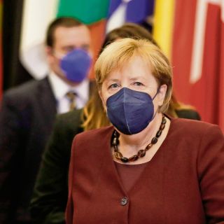 Europa rinde homenaje a Merkel por su gestión