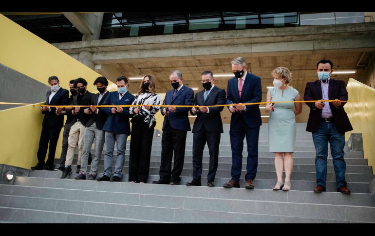 Corte de listón durante la ceremonia de inauguración de la primera etapa del nuevo campus de la American School Foundation of Guadalajara. EL INFORMADOR/G. Gallo