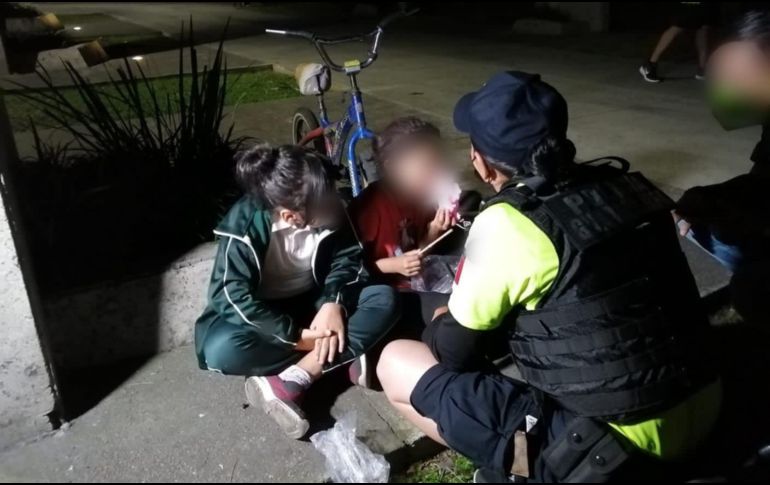 Dos niñas que se encontraban extraviadas fueron localizadas en el Parque Morelos, en Guadalajara, luego de que su padre las abandonara. ESPECIAL