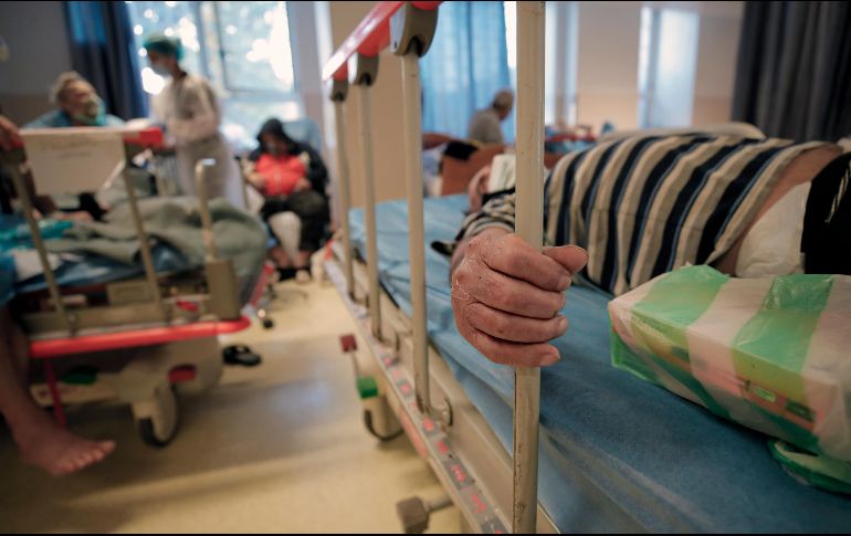 El 51.31% de los fallecidos por el virus tenían presión alta y el 40.21% padecían diabetes. AP/A. Alexandru