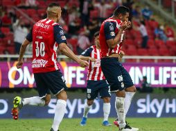 SE SALVARON. Tiba Sepúlveda marcó en el minuto 93 el empate para Chivas. IMAGO7