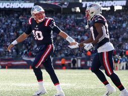 Mac Jones lanzó dos pases de touchdown y consiguió su primer juego de 300 yardas. AFP/M. MEYER
