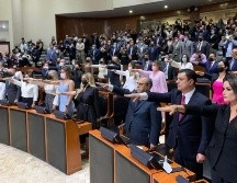 Los diputados tomaron protesta este lunes en el Congreso de Jalisco. ESPECIAL /
