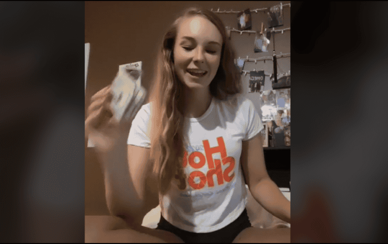 Kirsten Songer es estudiante de medicina, tiktoker y mesera en Carolina del Sur. ESPECIAL / TIKTOK