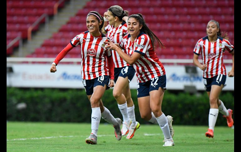 PEGÓ PRIMERO. Joseline Montoya abrió el marcador tras aprovechar una buena jugada de Alicia Cervantes. IMAGO7