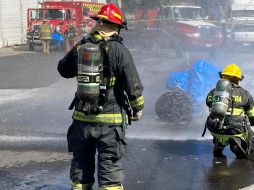 Evacuan a más de 70 personas en Zona Industrial por fuga de químicos