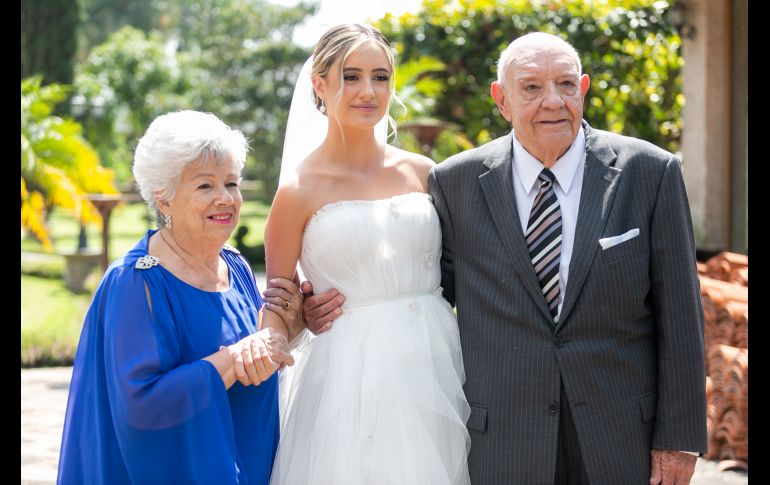 Enriqueta Peña, Mishelle Orozco e Ignacio Peña GENTE BIEN JALISCO / JORGE SOLTERO