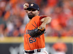 GRAN NIVEL. El mexicano José Urquidy fue clave para la victoria de los Astros de Houston. AFP/C. MANDATO