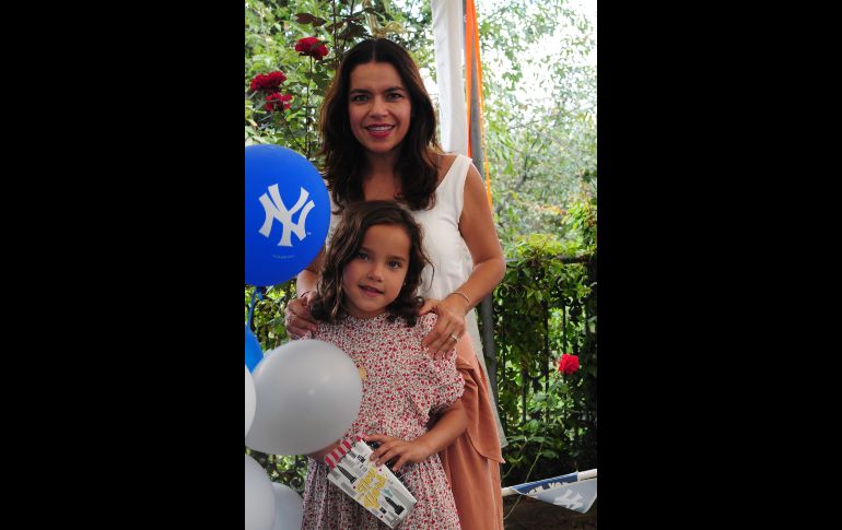 Fer Valencia y Camila García GENTE BIEN JALISCO/MARIFER RACHED