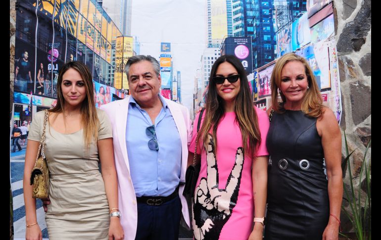 Ale Murguía, Guillermo Murguía, Roxana Murguía y Paty Chávez  GENTE BIEN JALISCO/MARIFER RACHED