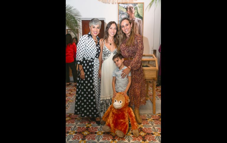Adriana García,Elllie Vargas, Alejandra Vargas y Julián Castañón GENTE BIEN JALISCO/ JORGE SOLTERO