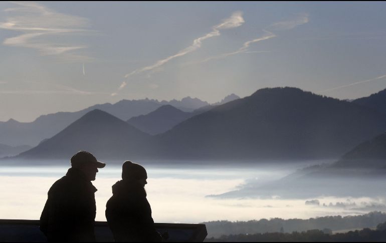 Las bajas temperaturas pueden generar un mayor número de infecciones si la gente no sigue con las medidas preventivas. AFP/C. Stache