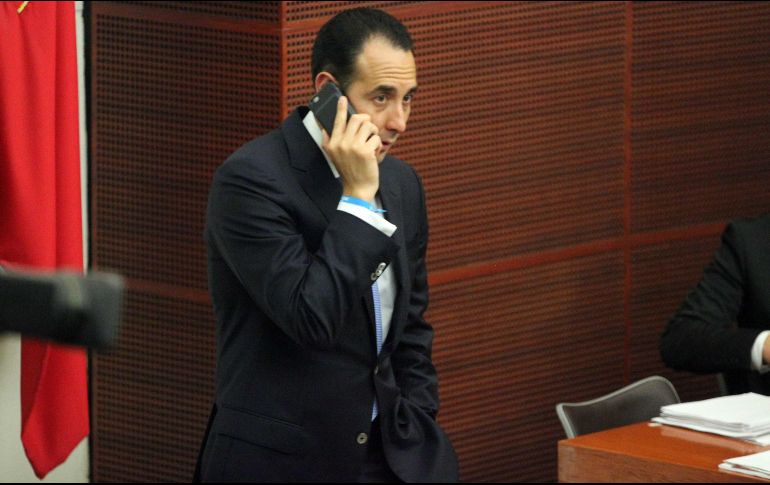 La resolución del Colegiado es inatacable, por lo que Gil Zuarth deberá esperar a que un juez dicte sentencia definitiva de amparo. SUN/ARCHIVO