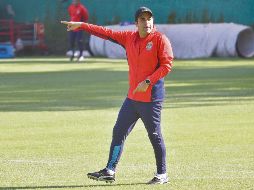 Marcelo Michel Leaño. El estratega interino del Rebaño Sagrado busca ganar, con base en resultados, ser ratificado como DT definitivo del chiverío. IMAGO7/S. Bautista