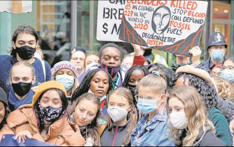 Greta Thunberg lidera una serie de manifestaciones para generar conciencia en el cuidado del planeta. AFP/T. Akmen