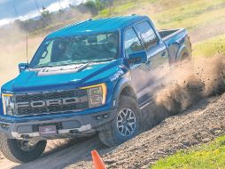 Poder. Su motor V6 Ecoboost genera 450 caballos de potencia. Al acelerar a fondo, la salida de los gases del escape suena delicioso. ESPECIAL/Ford