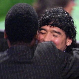 Pelé comparte emotivo mensaje dedicado a Maradona