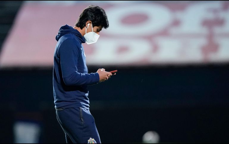 Según diversos reportes, el atacante mexicano estaría lesionado (desgarre) y es por esto que no ha tenido minutos con su nuevo entrenador Quique Sánchez Flores. IMAGO7