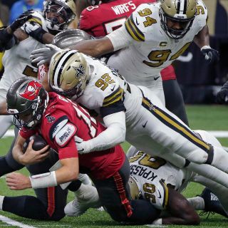 Saints someten a Tom Braddy y los Buccaneers