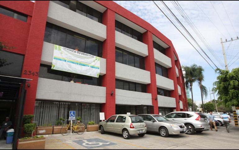 Verificentros . Se contemplan 33 líneas de verificación. Archivo/ ROBERTO TAMAYO