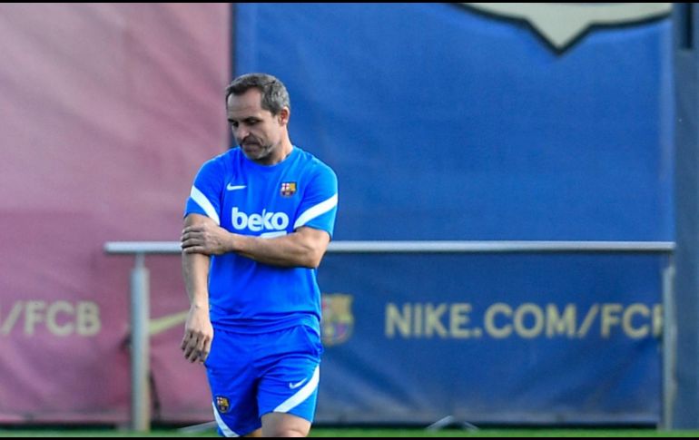 Sergi Barjuan. El DT interino del Barcelona evitará que los culés queden a la deriva en la Champions.AFP