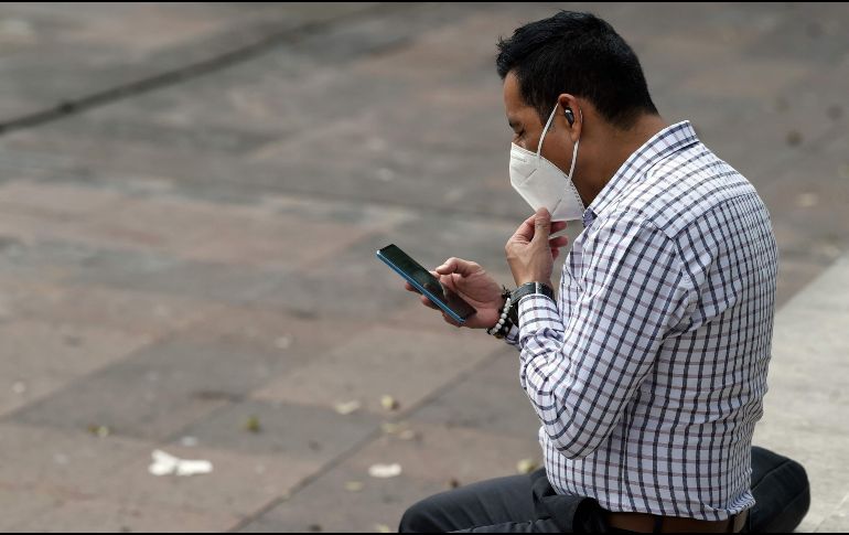 WhatsApp es una de las aplicaciones de mensajería gratuita más populares en el mundo. Más de 2 mil millones de personas en 180 países la utilizan en sus dispositivos. AFP / ARCHIVO