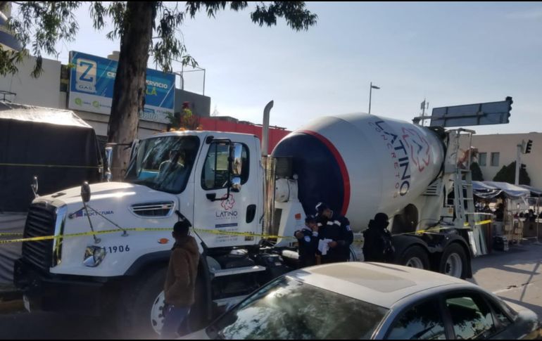 Los agentes de vialidad retuvieron al conductor del vehículo y lo entregaron a las autoridades correspondientes. ESPECIAL