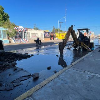 Drenaje colapsa en Guaymas, Sonora; declaran zona de desastre