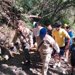 Guadalajara: Rescatan a dos en la Barranca de Huentitán