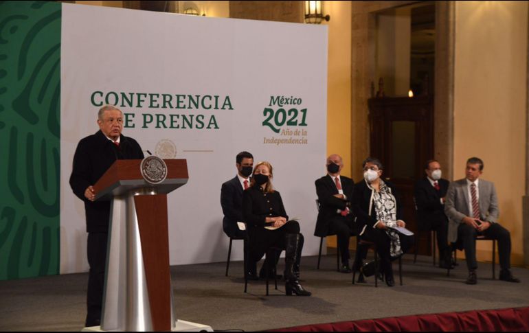 AMLO, quien ha hecho de la austeridad y del combate a la corrupción su bandera política, dijo que fue invitado a la boda pero no fue porque tiene 