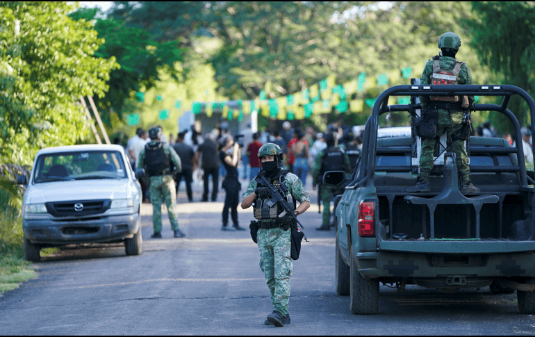 Lugareños se han visto obligados, por parte de integrantes de los cárteles, a abandonar sus viviendas. AP/E. Verdugo