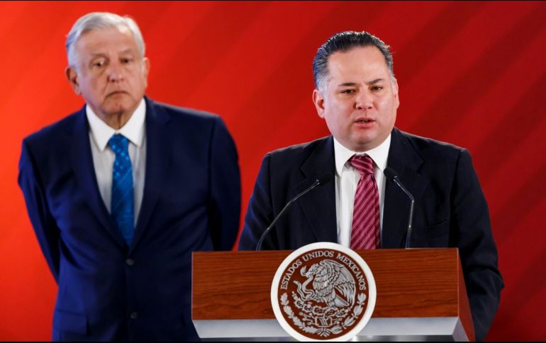 La salida de Nieto ocurre luego de su boda la semana pasada en Guatemala con una de las consejeras del INE, Carla Humphrey. EFE/J. Méndez