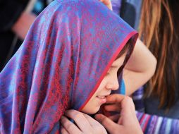 El mes pasado hubo una concentración de protesta frente al centro, donde la madre de la estudiante aseguró que su hija llevaba velo islámico por voluntad propia y que en España ninguna ley lo prohíbe. AP / ARCHIVO