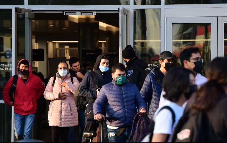 Hasta ahora, 75.02 millones de personas mayores de 18 años tienen al menos una dosis de la vacuna anticovid. AFP/F. Brown