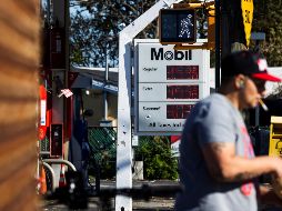 La inflación está erosionando las alzas salariales adquiridas recientemente y le está creando problemas al gobierno de Biden. EFE/J. Lane