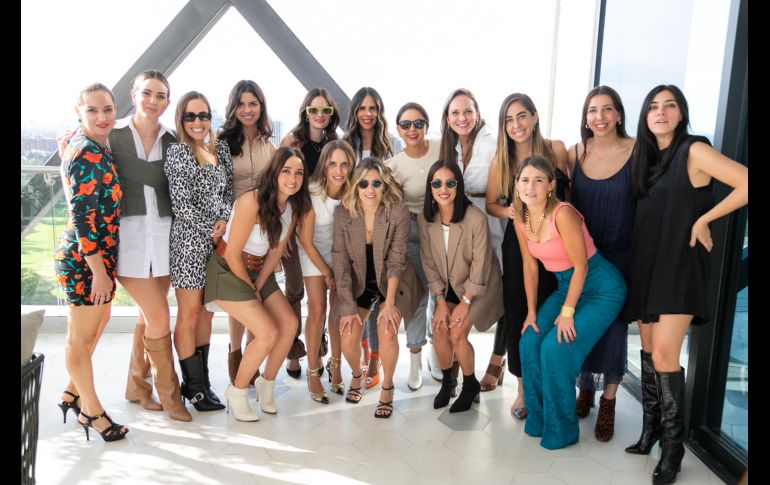 Las amigas con la festejada. GENTE BIEN JALISCO/JORGE SOLTERO