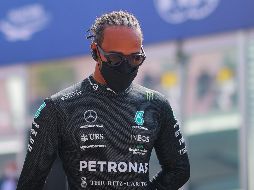 ¿Resignado? Diecinueve puntos por debajo de Verstappen, Hamilton, de 36 años, insistió en que la prioridad del equipo es ganar el título de constructores. IMAGO7