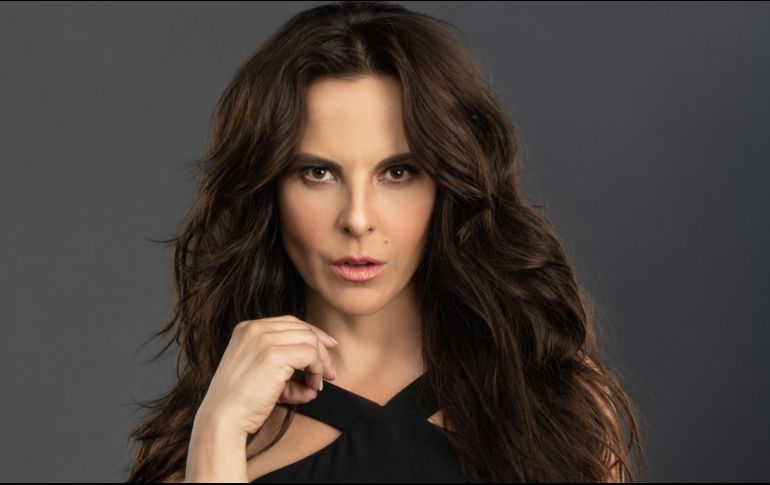 De acuerdo con algunos medios, la actriz estuvo presente en el show para presentar la serie 